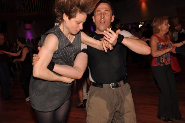 min 2010 04 18 station danse 072